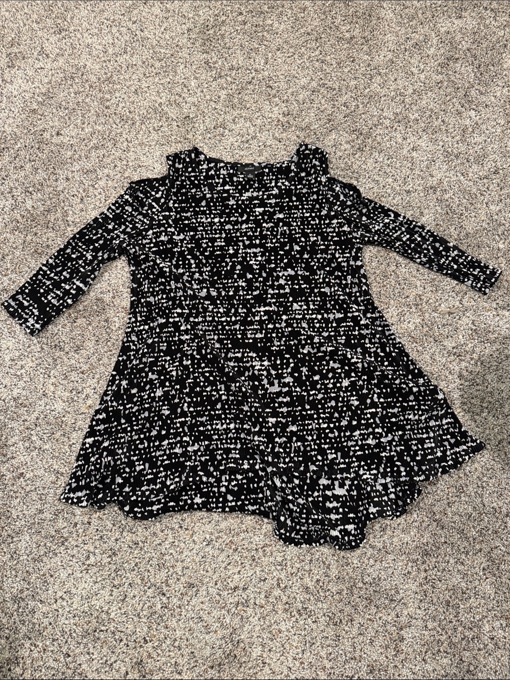 Alfani Black & White Patterned Cold-Shoulder Swing Top